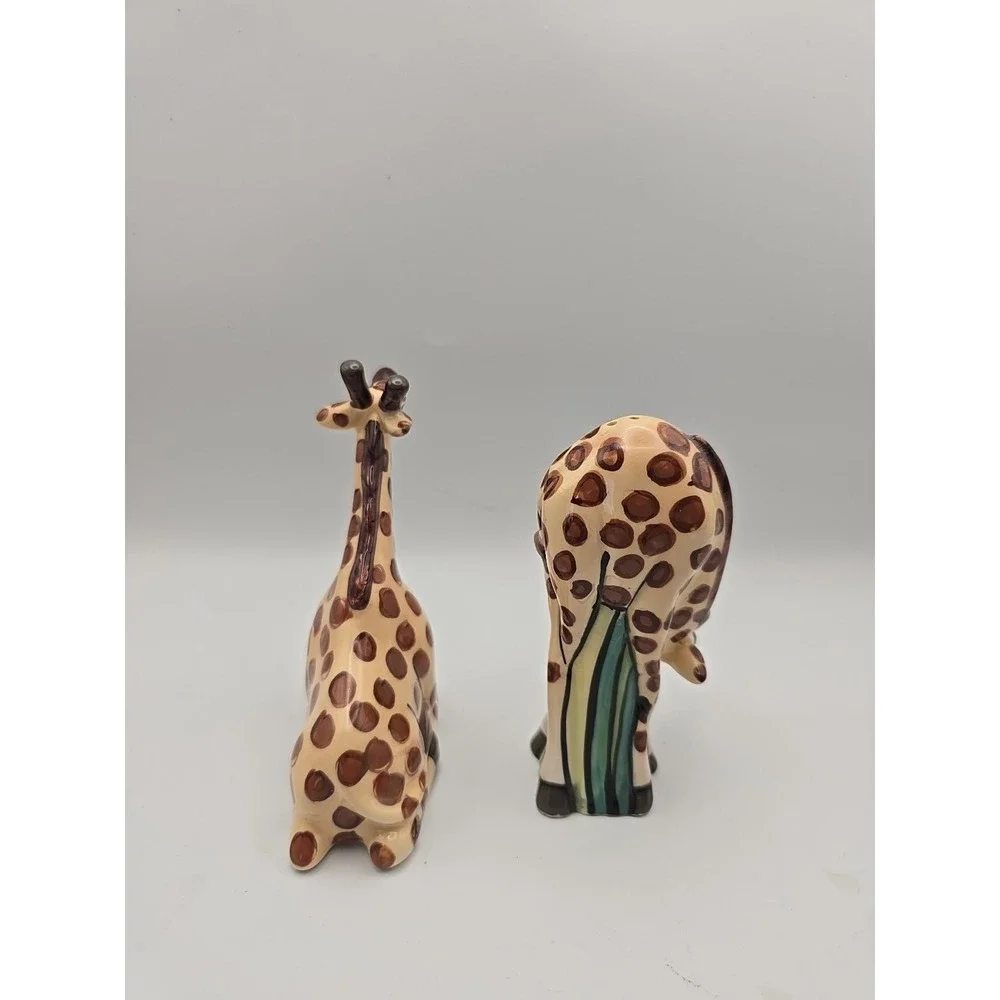 Whimsical Giraffe Salt and Pepper shakers‎ Blue Sky Lynda Corneille